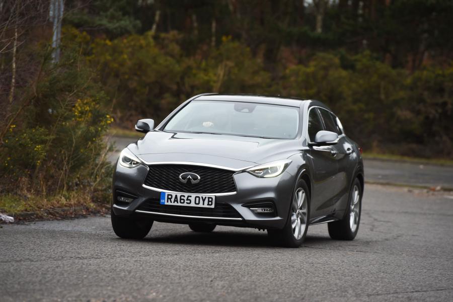 Infiniti Q30 1.6t (UK) '2016